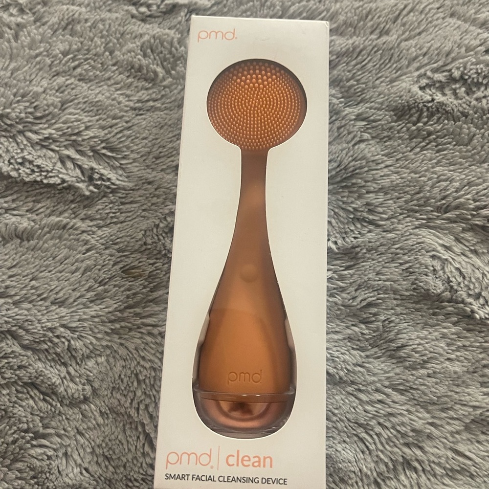 pmd clean smart facial brush